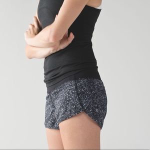 Lululemon Speed Up Shorts 2.5